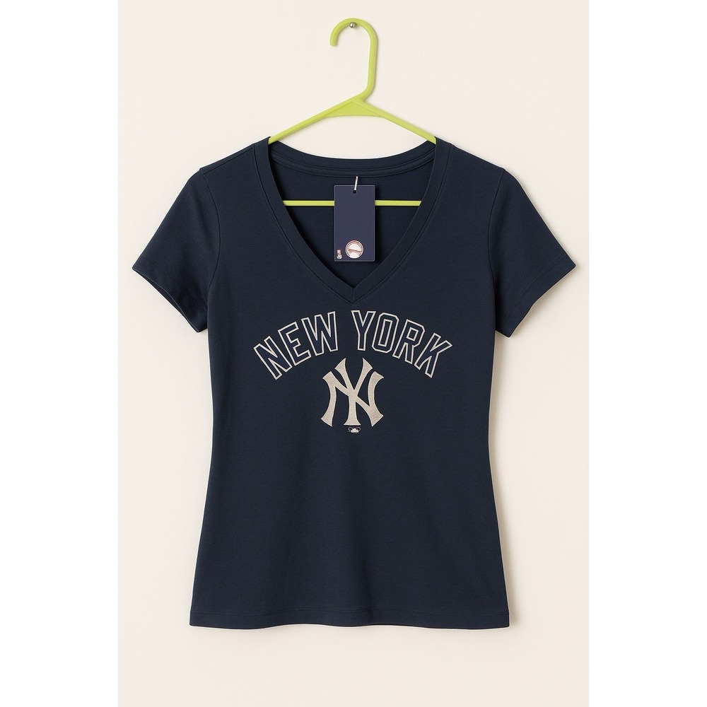 New York Yankees Women's V-Neck T-Shirt‎ Navy Size Small NWT MLB Fanatics